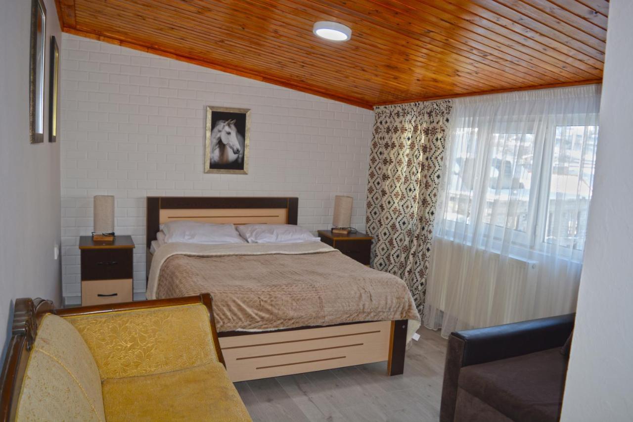 Guesthouse Of Manoni Ratiani Mestia Esterno foto